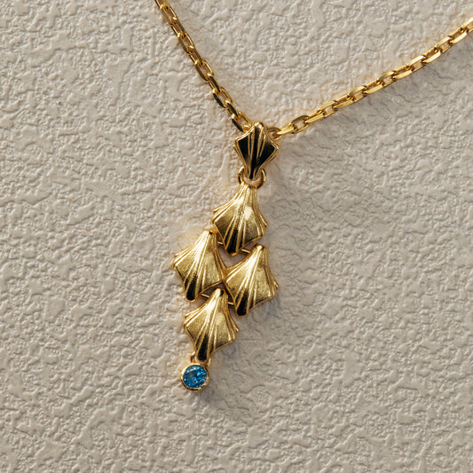 Shell Diamond Pendant Necklace - Gold Plated Brass