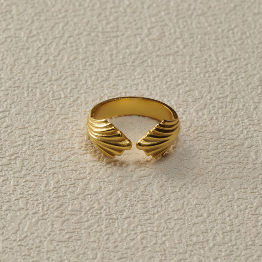 Shell Adjustable Ring - Gold Plated Brass